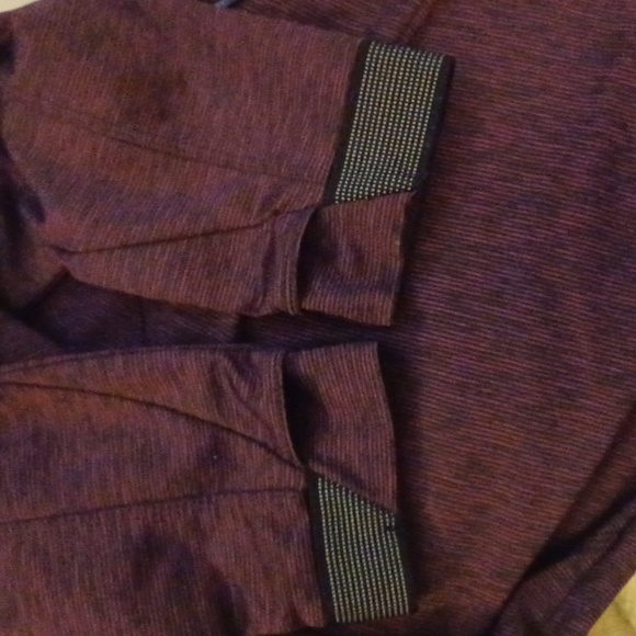 ATHLETA Striated Stow Reflector Pull- Over Plum Color Hoodie. Size M - Picture 14 of 14